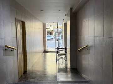 BAJAS EXPENSAS - Apto Profesional - Divino 2 Ambientes con Lavadero al contrafrente - Muy silencioso