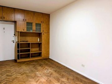 BAJAS EXPENSAS - Apto Profesional - Divino 2 Ambientes con Lavadero al contrafrente - Muy silencioso