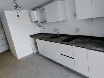 EDIFICIO KOR OFFICE - CONTRAFRENTE - PISO 13 - Opcional Venta Cocheras desde u$35.000