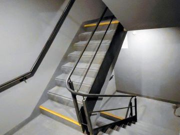 EDIFICIO KOR OFFICE - CONTRAFRENTE - PISO 13 - Opcional Venta Cocheras desde u$35.000