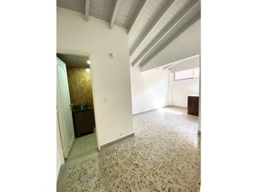 Casa Unifamiliar en Arriendo en Conquistadores, Medellín