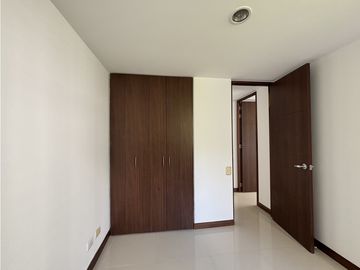 EN ARRIENDO APARTAMENTO EN EL POBLADO SECTOR LOMA DEL INDIO