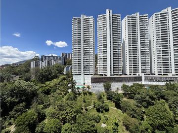 EN ARRIENDO APARTAMENTO EN EL POBLADO SECTOR LOMA DEL INDIO