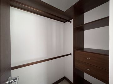 EN ARRIENDO APARTAMENTO EN EL POBLADO SECTOR LOMA DEL INDIO