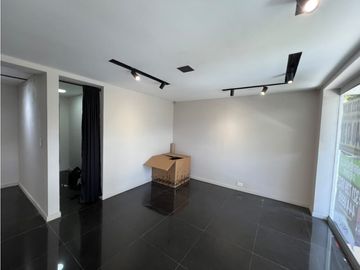 OFICINA EN ARRIENDO EN POBLADO