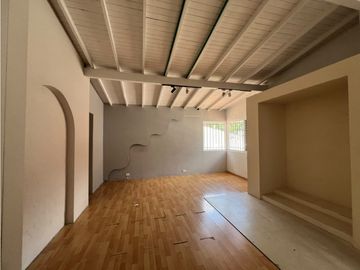 OFICINA EN ARRIENDO EN POBLADO