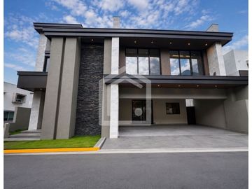 CASA EN VENTA LA HERRADURA CLUB DE GOLF EN MONTERREY