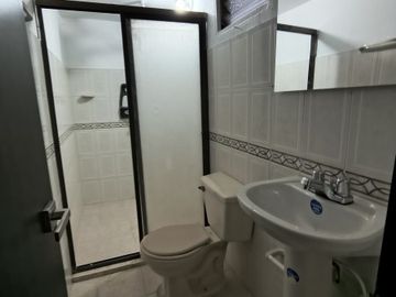Apartamento en arriendo 2 piso en Envigado - La Mina