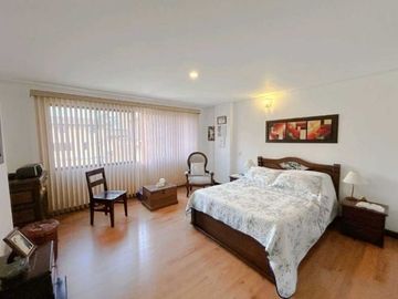 CASA DE 296m2 EN VENTA - SABANETA - CAÑAVEALEJO (LV)