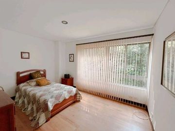 CASA DE 296m2 EN VENTA - SABANETA - CAÑAVEALEJO (LV)