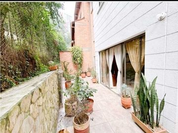 CASA DE 296m2 EN VENTA - SABANETA - CAÑAVEALEJO (LV)