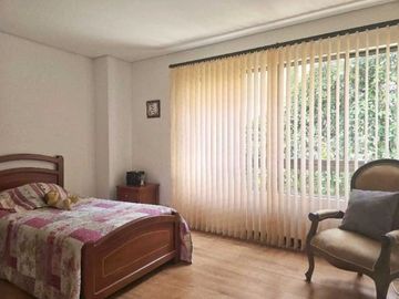 CASA DE 296m2 EN VENTA - SABANETA - CAÑAVEALEJO (LV)