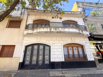 Venta PH de 2 plantas con 3 dormitorios y cochera barrio República de la Sexta