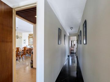 Departamento 4 amb c/Dependencia , cochera y baulera