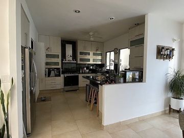 Casa en Venta Cumbres del Lago Juriquilla, 3recs., Estudio. Cto de Servicio