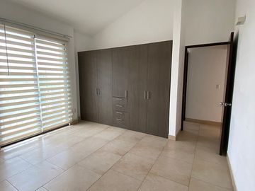 Casa en renta Juriquilla Triana, Cumbres del Lago, 3 recámaras con baño