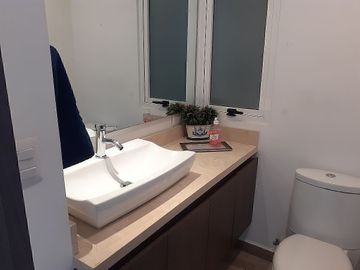 Departamento en Renta en Juriquilla amueblado. Alberca, Gym, Padel