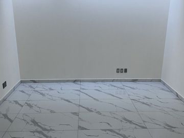 Casa en Renta Juriquilla Altos, 4 recs. con baño, salaTv, Roofgarden