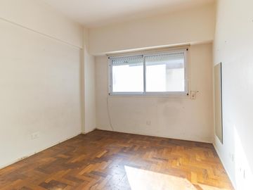 Departamento 4 amb. con cochera Av. Córdoba 6000