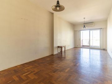 Departamento 4 amb. con cochera Av. Córdoba 6000
