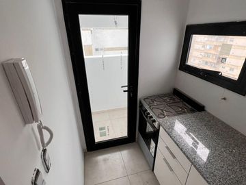 VENTA DEPARTAMENTO 1 DORM CON BALCON - CALLE 3 entre 61 y 62- LA PLATA