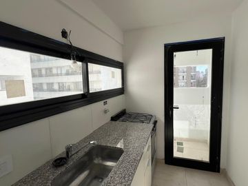 VENTA DEPARTAMENTO 1 DORM CON BALCON - CALLE 3 entre 61 y 62- LA PLATA
