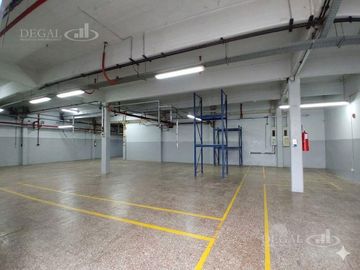 Depósito en Caseros
