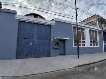 Depósito en Caseros
