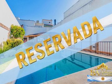 Venta Casa 4 Ambientes con Pileta, Quincho, Terrazas y Garage – Parque Chacabuco