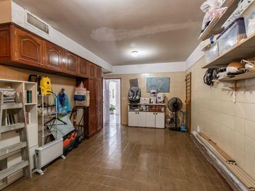 Venta Casa 4 Ambientes con Pileta, Quincho, Terrazas y Garage – Parque Chacabuco