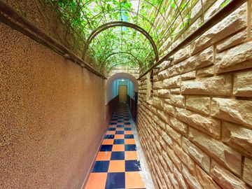 Venta Casa 4 Ambientes con Pileta, Quincho, Terrazas y Garage – Parque Chacabuco