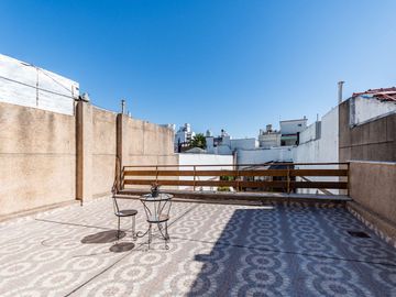 Venta Casa 4 Ambientes con Pileta, Quincho, Terrazas y Garage – Parque Chacabuco