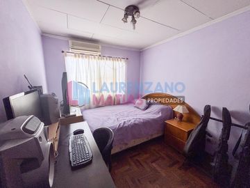 DUPLEX 4 AMBIENTES CON PATIO, COCHERA Y PLAYROOM - FLORES