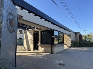 Lote en venta de 401 m2 en Barrio cerrado Pueblo DC I, calle 133 entre 505 y 506
