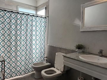 Casa en Alquiler Temporal Costa Esmeralda Barrio Marítimo I, 4 Dormitorios Playroom Pileta