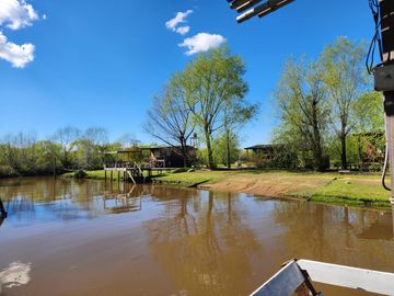 OPORTUNIDAD en Tigre , 3 CABAÑAS  + Domo Rio Sarmiento a 5 min Puerto de Frutos