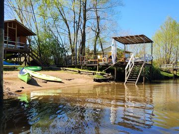 OPORTUNIDAD en Tigre , 3 CABAÑAS  + Domo Rio Sarmiento a 5 min Puerto de Frutos