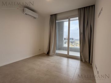 Alquiler Departamento 4 Amb con Vista al Golf  y Cochera en Pilará, La Calesa