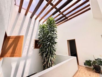 CASA EN VENTA o RENTA en LOMAS DEL SOL, INTERLOMAS CON SEGURIDAD 24 hrs