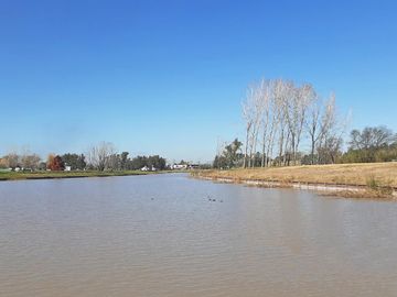 Terreno en venta en Azzurra, Pilar.