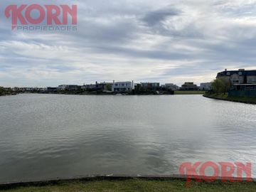 Lote al lago central Barrio Virazon Nordelta