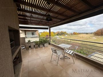 Venta y Alquiler Departamento 2 Amb con Muebles en Pilará con Vista al Golf