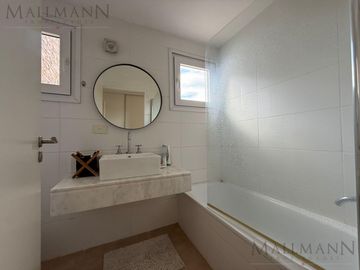 Venta y Alquiler Departamento 2 Amb con Muebles en Pilará con Vista al Golf