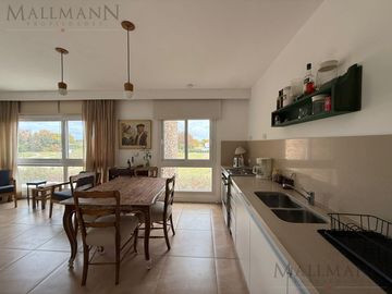 Venta y Alquiler Departamento 2 Amb con Muebles en Pilará con Vista al Golf