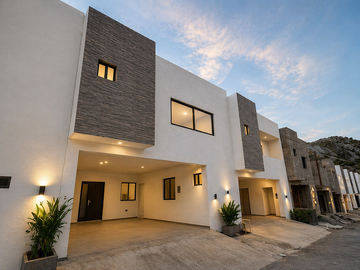 Casa en Venta, Cumbres del Valle, Zona Santa Maria, Monterrey Nuevo León Mexico