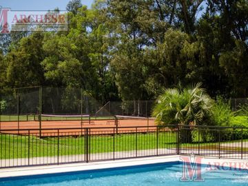 Terreno en venta en etapa 1 del Club de Campo Prados del Oeste La Reja