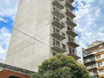 DEPARTAMENTO 3 AMBIENTES FLORES , OPORTUNIDAD FINANCIACIÒN!!