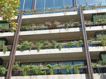 Excelente Oficina en  Edificio Qiub