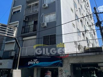 Alquiler de Oficina 2 Ambientes  en Ramos Mejia  Céntrica  Ideal Uso Profesional o Vivienda.