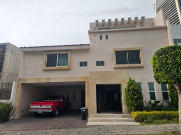 Casa en Renta/Venta  Lomas de Angelopolis